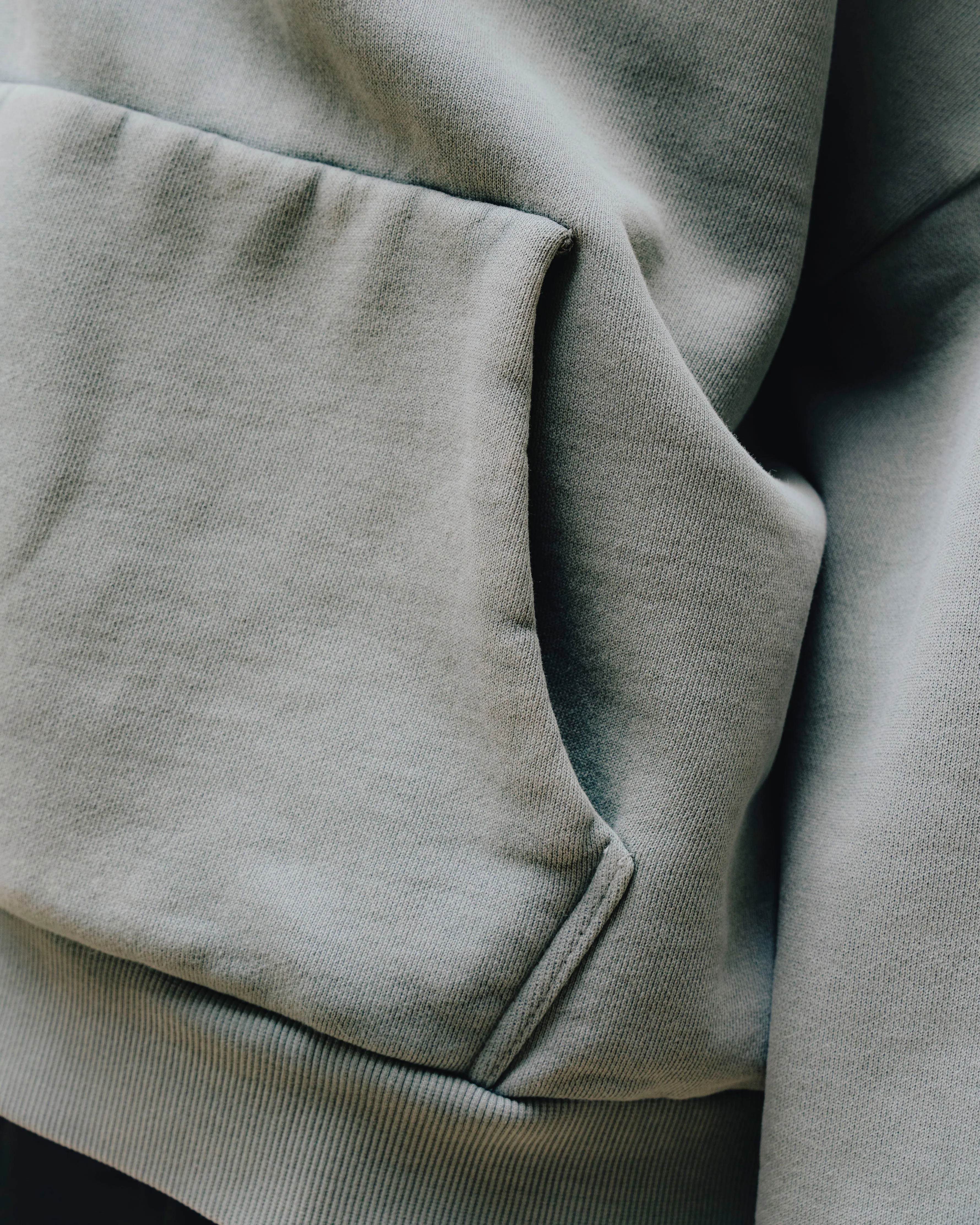 HEAVY HOODIE