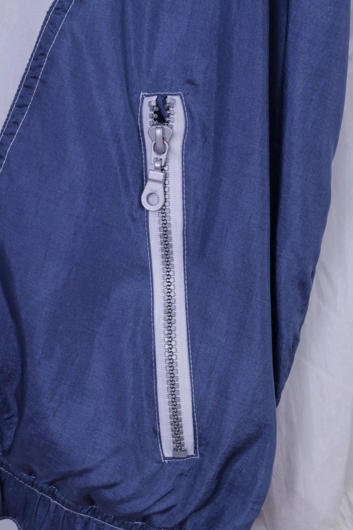 Magic Venture Mens M Jacket Vintage White Blue Nylon Fip Up Lightweight Top