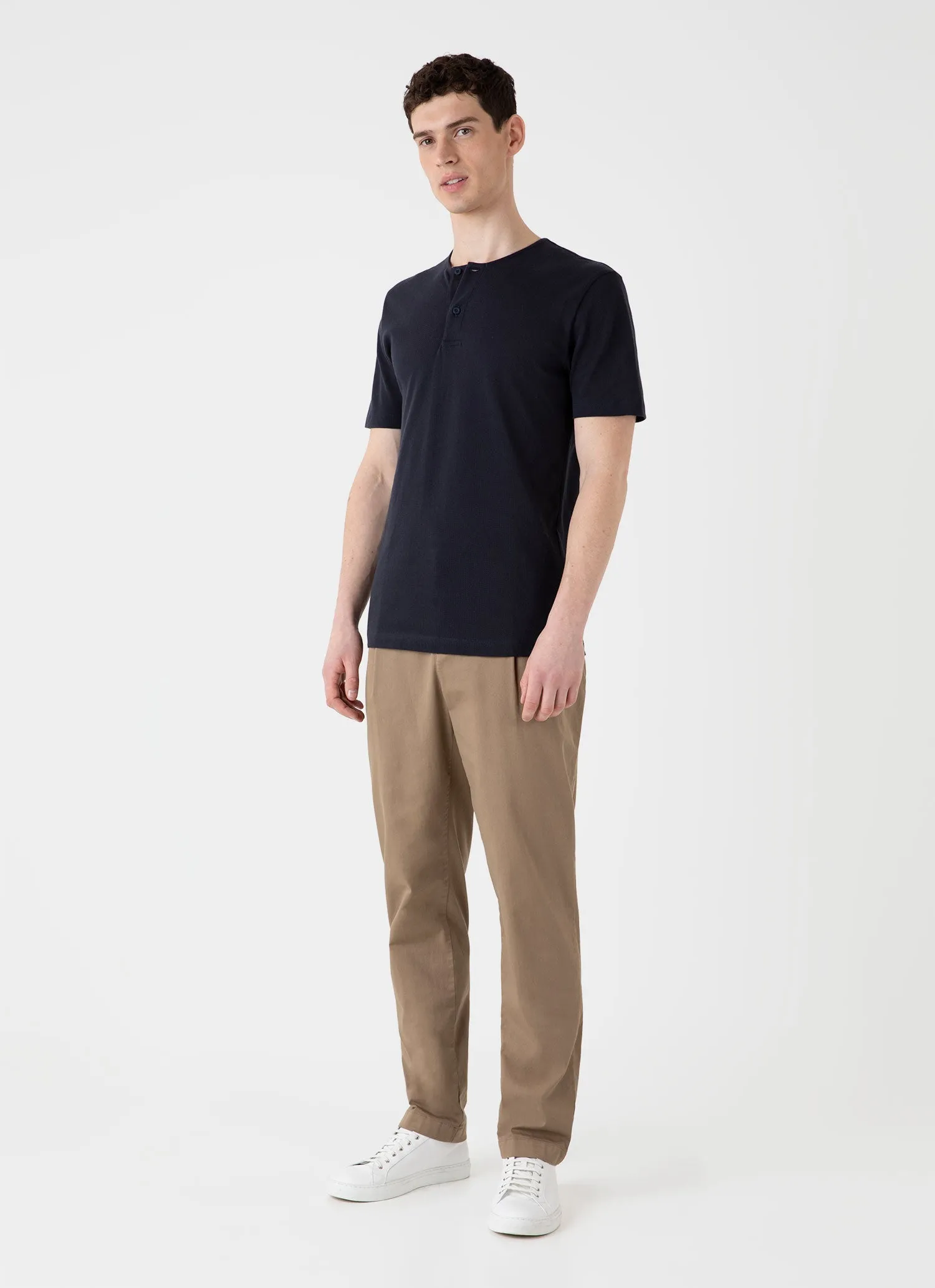 Men's Riviera Henley in Navy Sunspel