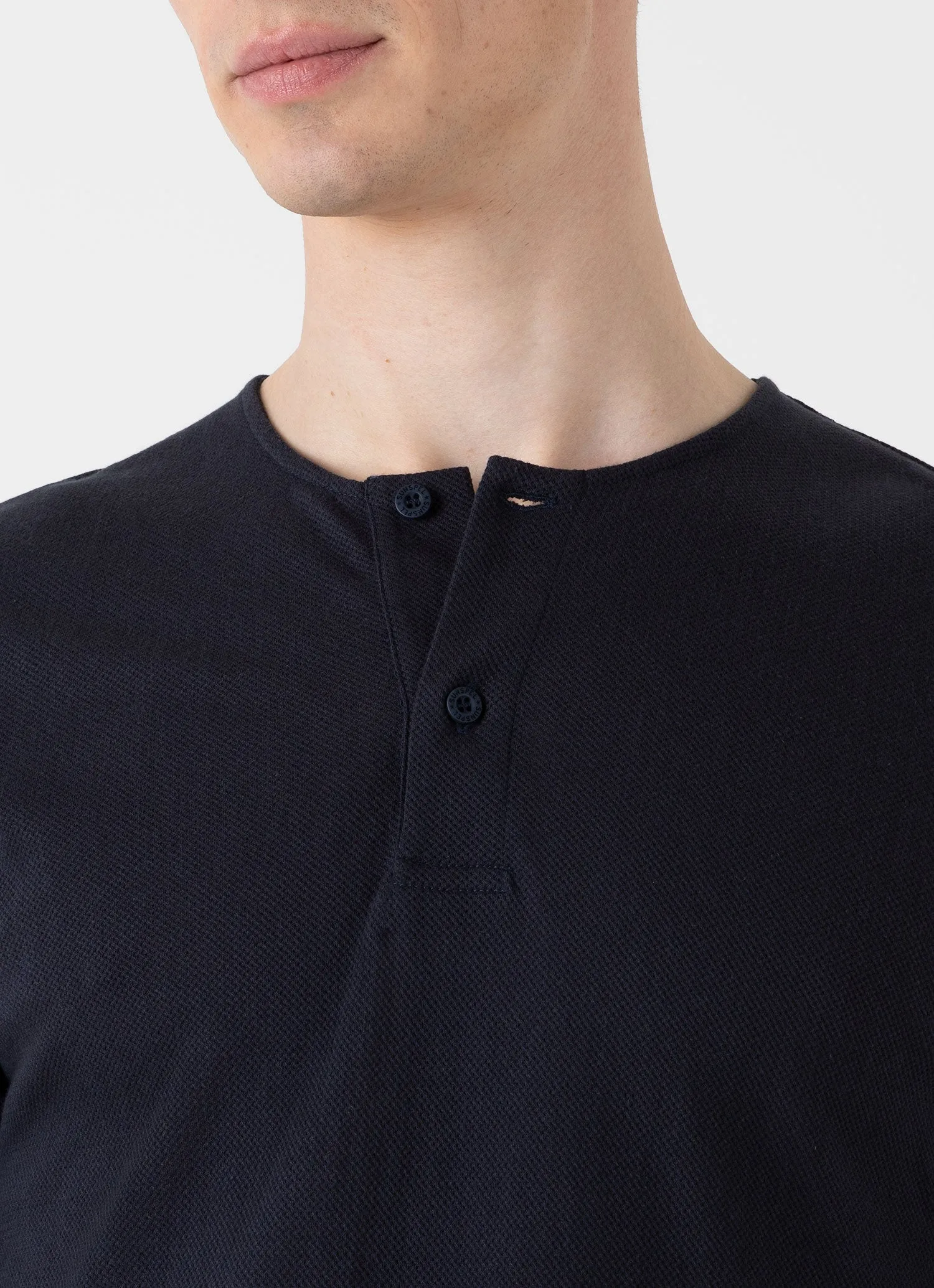 Men's Riviera Henley in Navy Sunspel