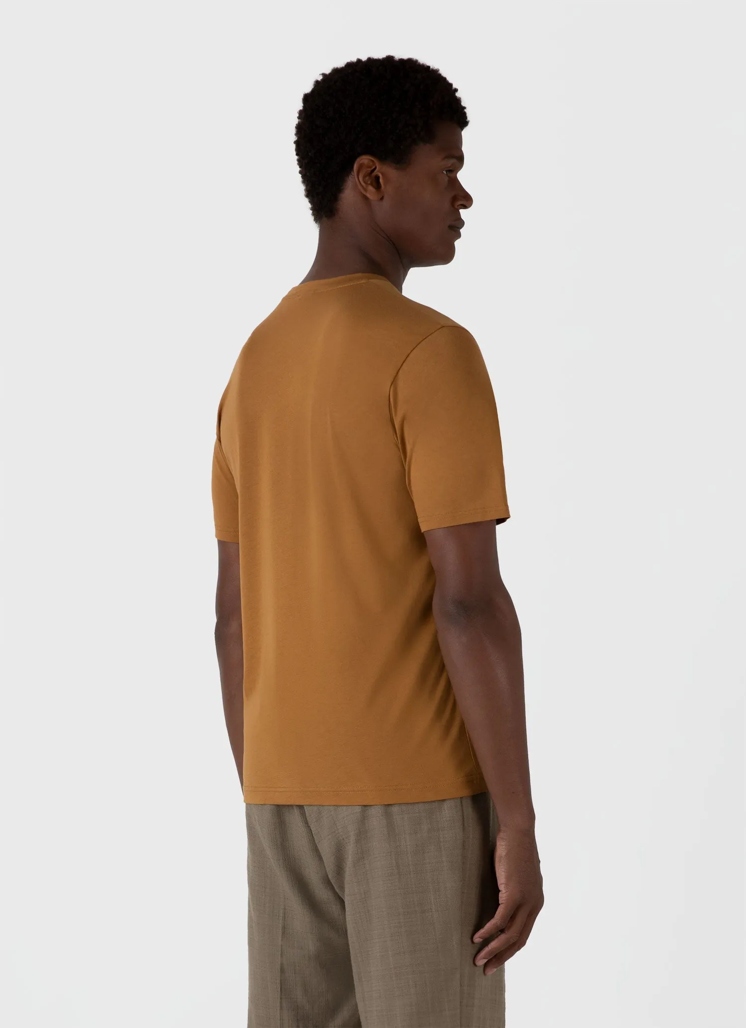 Men's Riviera Midweight T-shirt in Golden Brown Sunspel