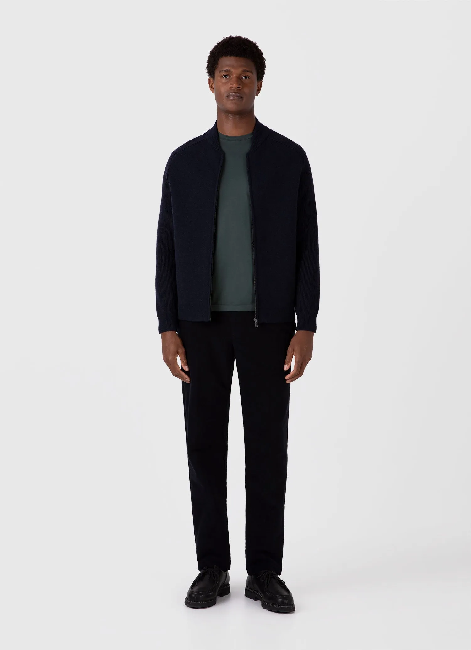 Men's Riviera Midweight T-shirt in Holly Green Sunspel