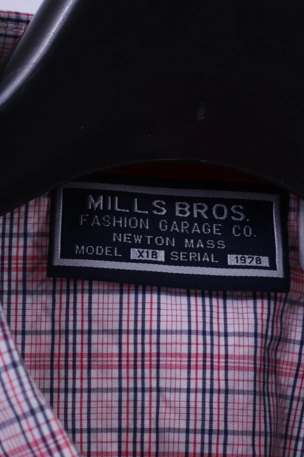 Mills Brothers Mens XL (M) Casual Shirt Red Check Cotton X18 Vintage Apparel Short Sleeve