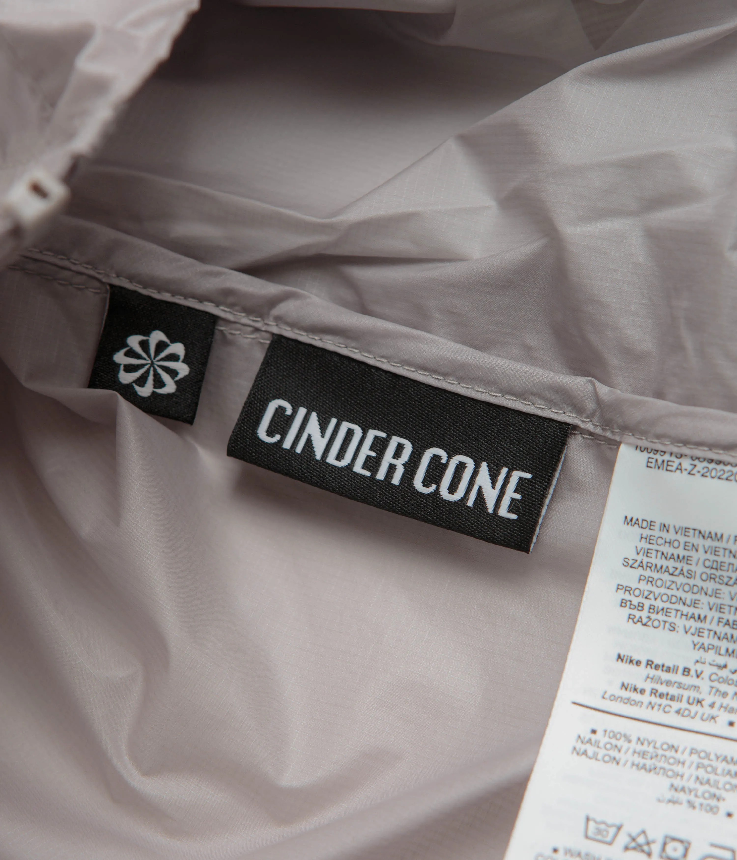 Nike ACG Cinder Cone Windproof Jacket - College Grey / Summit White