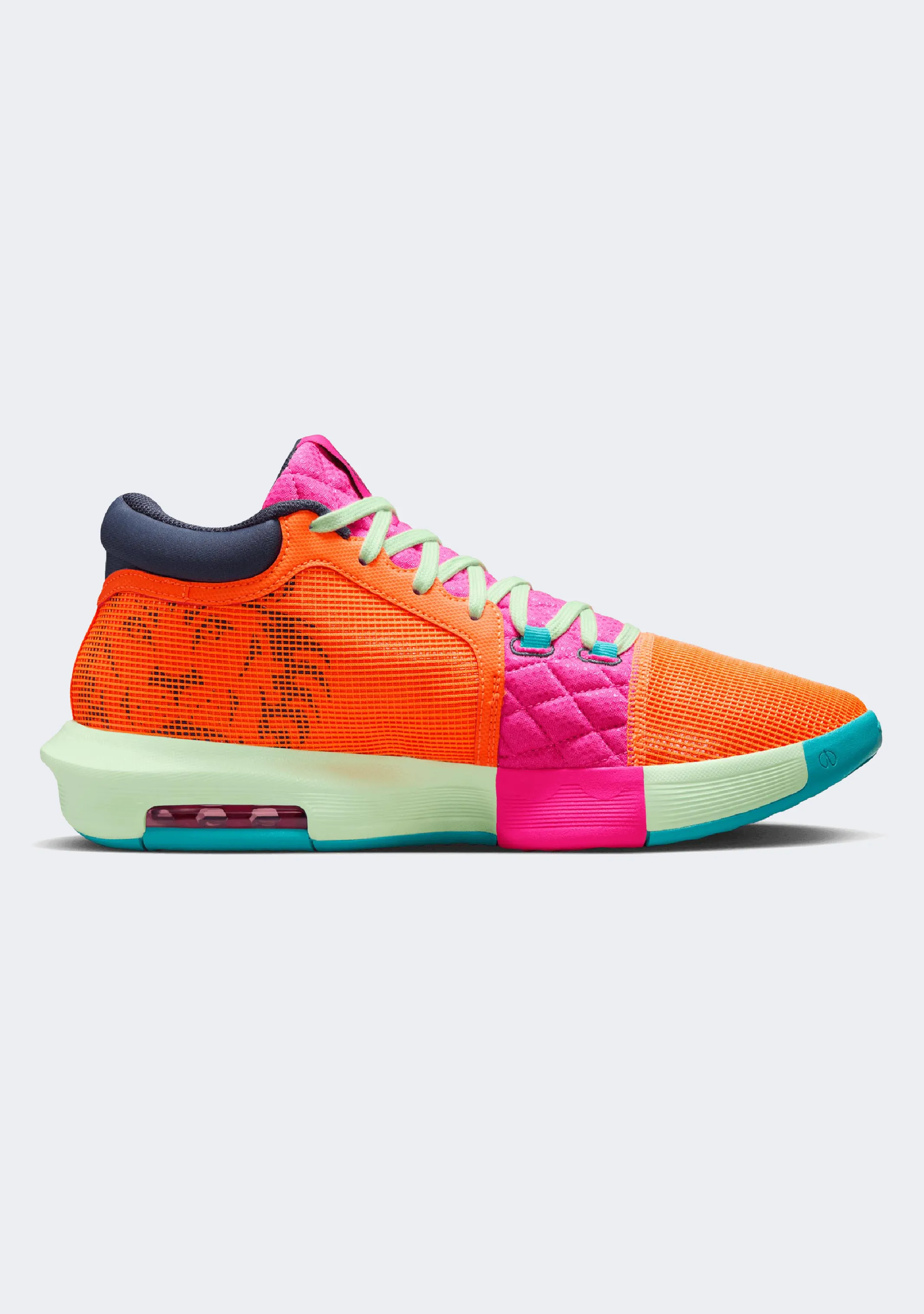 Nike Men’s LeBron Witness VIII