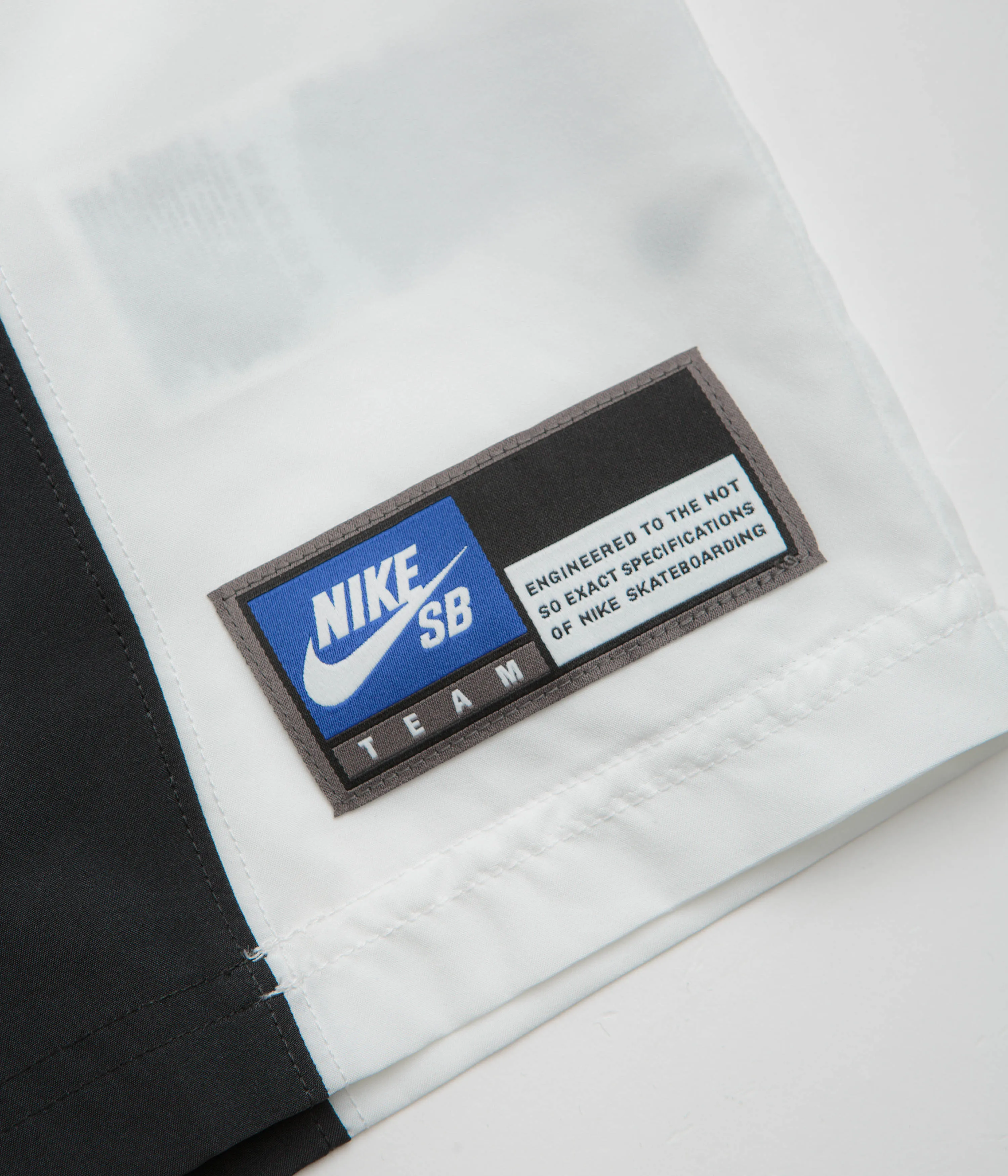 Nike SB Bowler Shirt - Black / White / White