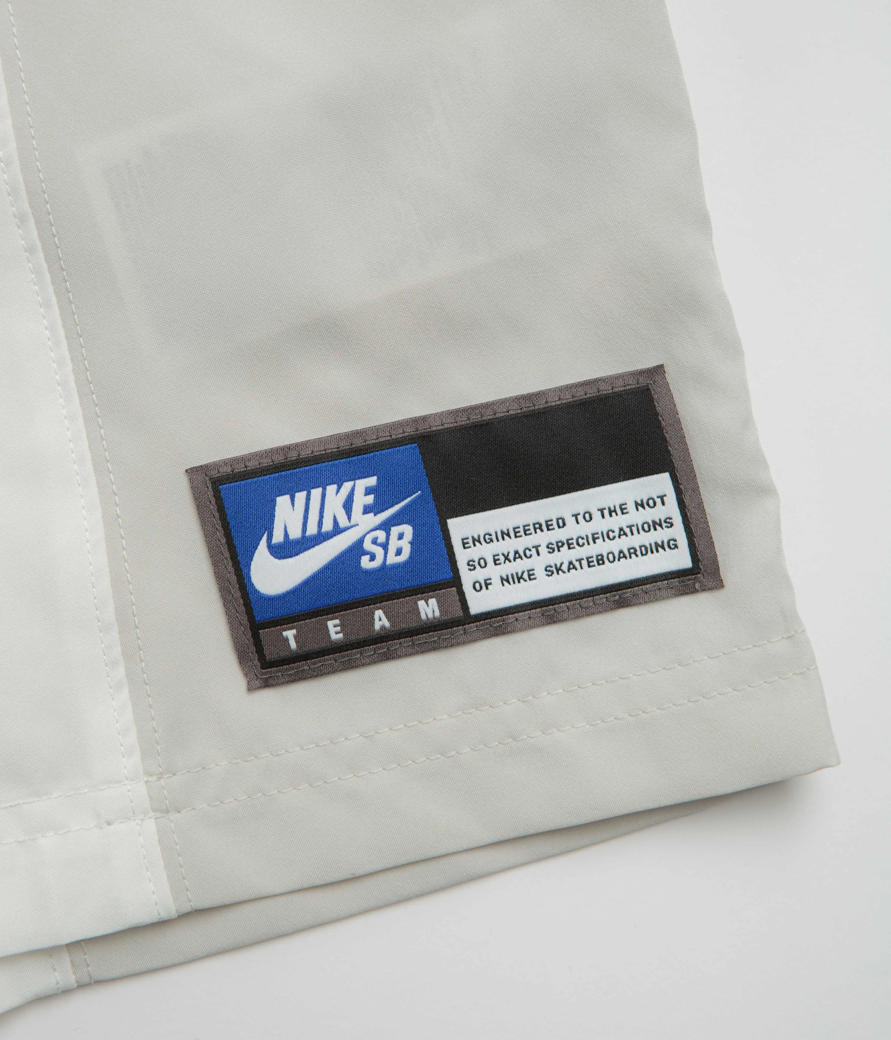 Nike SB Bowler Shirt - Sail / Light Bone / Black