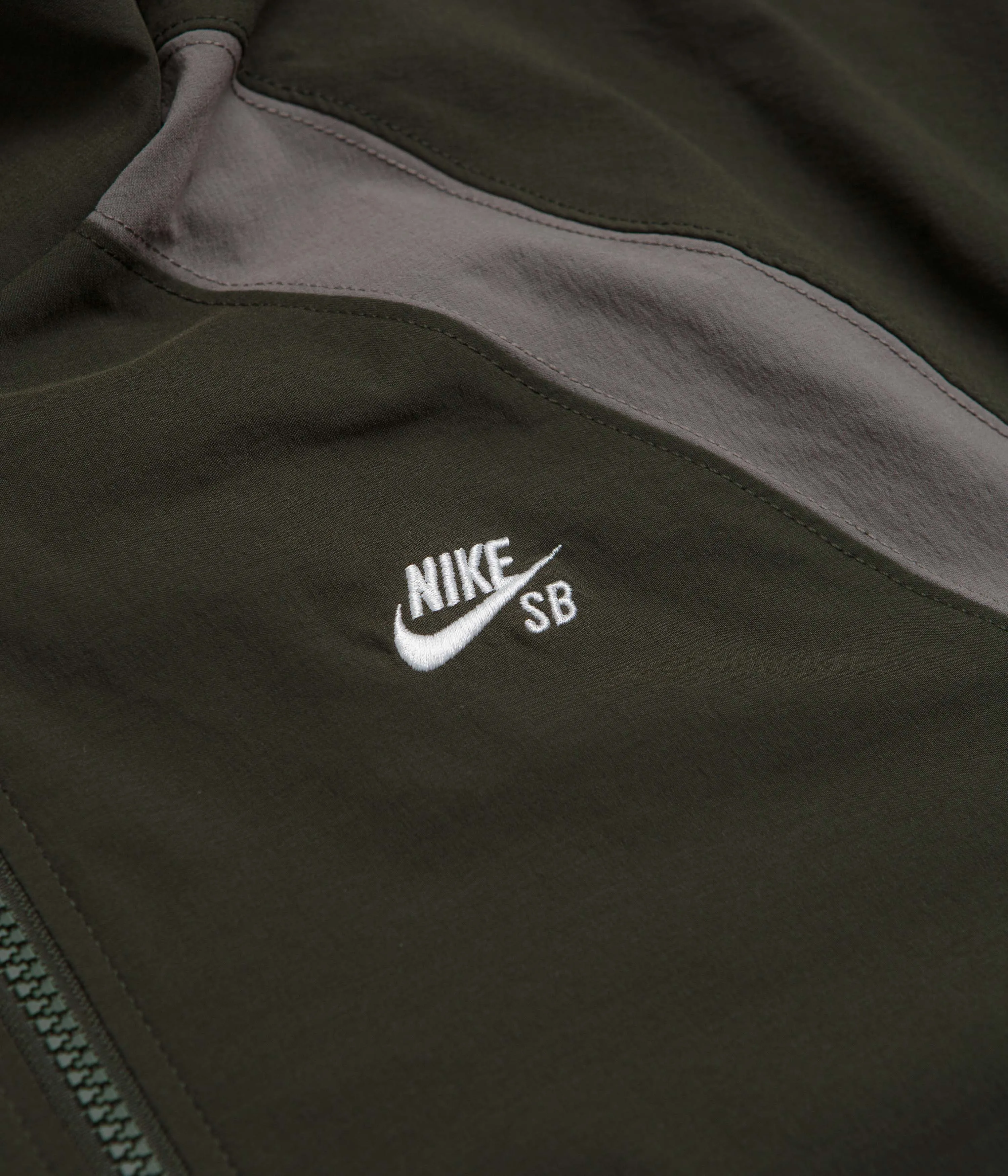 Nike SB Full Zip Woven Jacket - Sequoia / Cave Stone / White